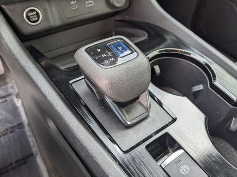 Used 2022 Nissan Rogue SV image 31