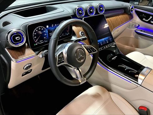 Used 2023 Mercedes-Benz GLC 300 4MATIC image 18