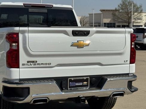 Used 2024 Chevrolet Silverado 1500 LT image 8