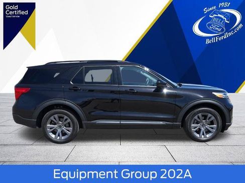 Certified 2023 Ford Explorer XLT w/ Equipment Group 202A AWD/4WD image 2