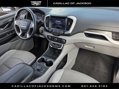 Used 2024 GMC Terrain SLT image 29