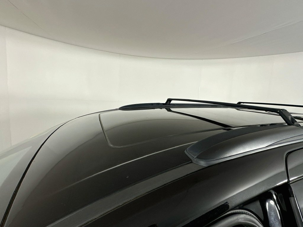 Certified 2025 Chrysler Pacifica Limited FWD image 32