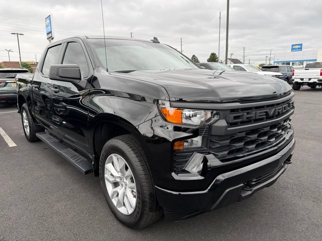 Certified 2025 Chevrolet Silverado 1500 Custom AWD/4WD image 1