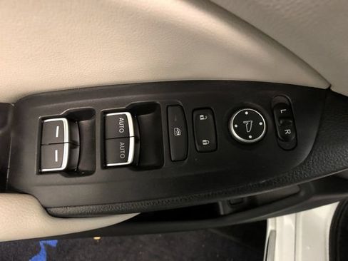 Used 2018 Honda Accord EX image 13