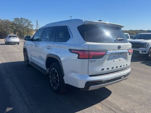 Used 2025 Toyota Sequoia Limited image 2