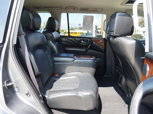 Used 2016 INFINITI QX80 4WD w/ Deluxe Technology Package image 27