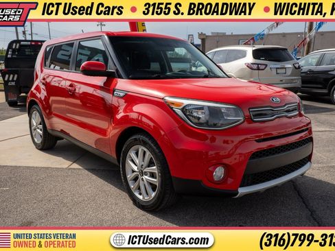 Used 2018 Kia Soul + FWD image 6