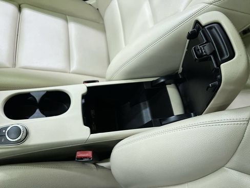 Used 2019 Mercedes-Benz GLA 250 w/ Premium Package image 24