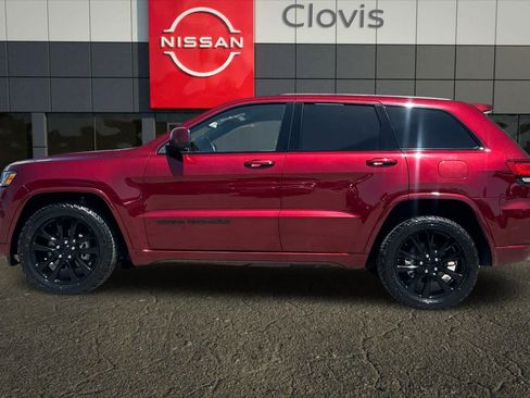Used 2020 Jeep Grand Cherokee Altitude AWD/4WD image 6