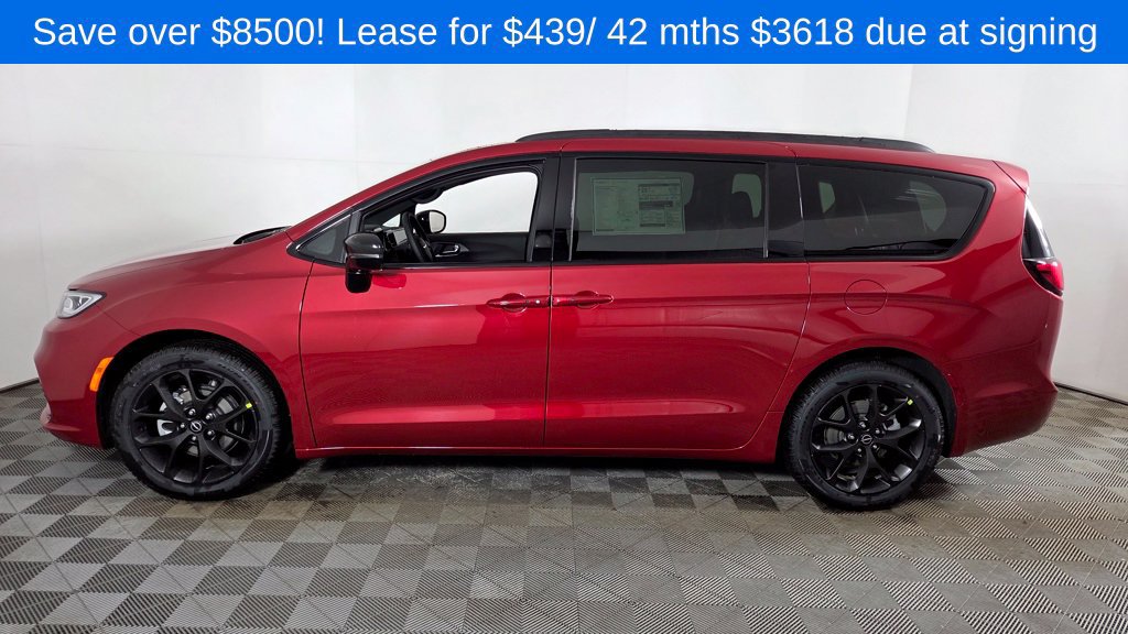 New 2026 Chrysler Pacifica Select w/ S Appearance Package FWD image 4