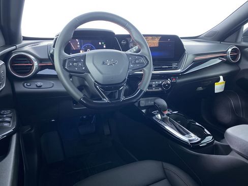 New 2026 Chevrolet Trax RS w/ Driver Confidence Package image 2