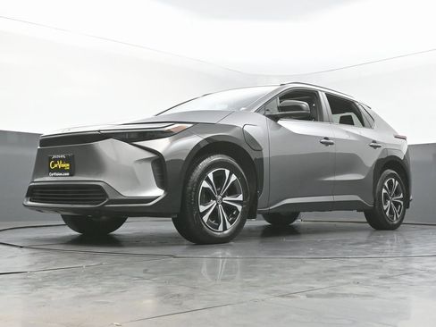 Used 2023 Toyota bZ4X XLE image 51