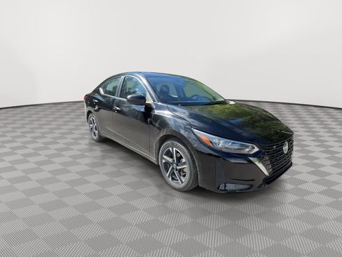 Used 2024 Nissan Sentra SV FWD image 2