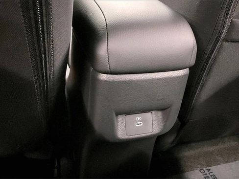 New 2025 Nissan Versa SR w/ Trunk Package image 20