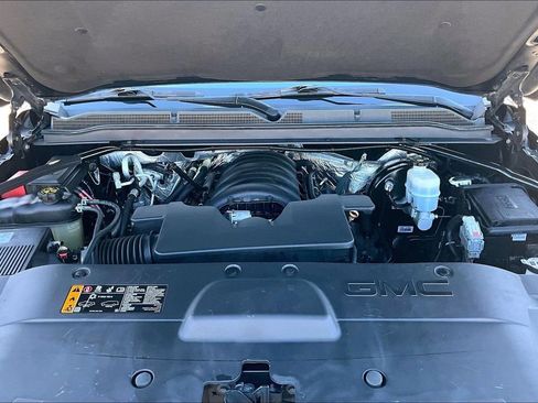 Used 2018 GMC Yukon SLT w/ Premium Edition image 31