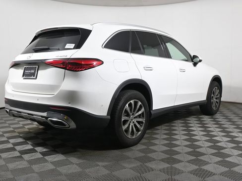 Used 2024 Mercedes-Benz GLC 300 4MATIC image 7