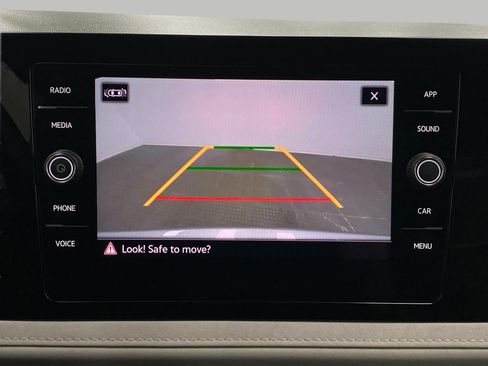 Used 2025 Volkswagen Taos SE image 22