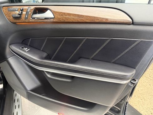 Used 2013 Mercedes-Benz GL 450 GL 450 4MATIC AWD 4dr SUV image 25