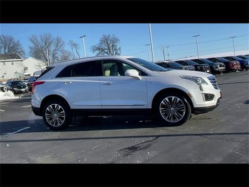 Used 2018 Cadillac XT5 Premium Luxury image 9