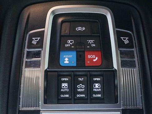Used 2025 RAM 2500 Limited AWD/4WD image 24