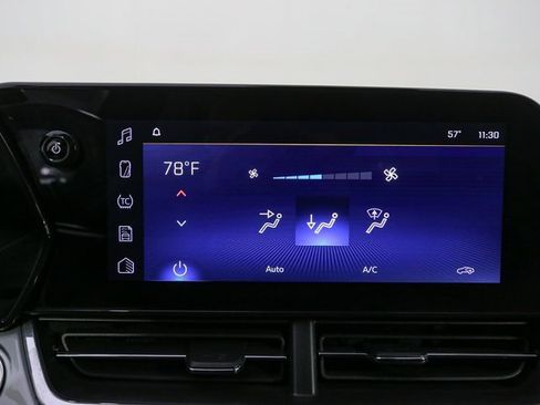 Used 2024 Chevrolet Trax LT w/ Driver Confidence Package image 21