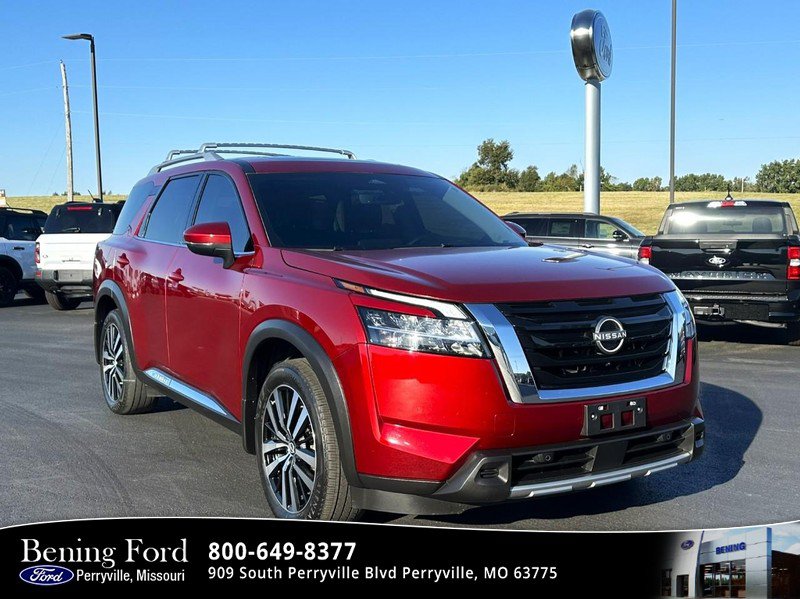 Used 2024 Nissan Pathfinder Platinum AWD/4WD image 1