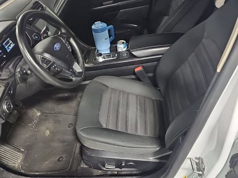 Used 2020 Ford Fusion SE FWD image 5