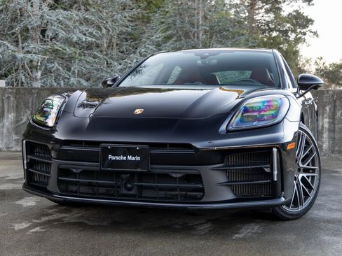 Certified 2024 Porsche Panamera image 7