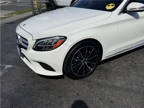 Used 2019 Mercedes-Benz C 300 Sedan w/ Premium Package image 10
