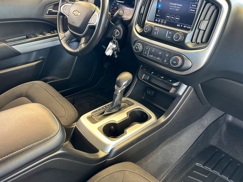Used 2022 Chevrolet Colorado LT w/ LT Convenience Package image 15