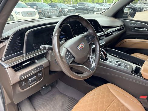 Used 2021 Cadillac Escalade Sport w/ Driver Assist Tech Package AWD/4WD image 18