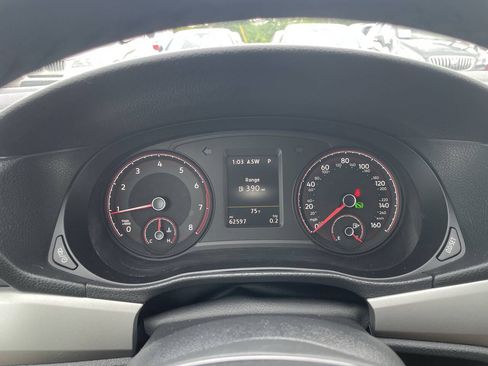 Used 2022 Volkswagen Passat 2.0T SE FWD image 22