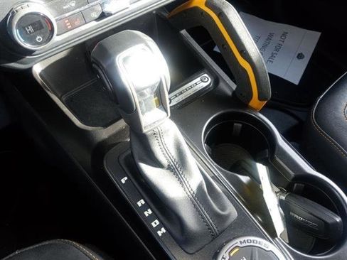 Used 2021 Ford Bronco Badlands image 16