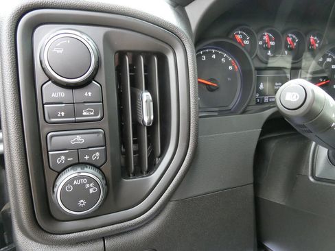 Certified 2025 Chevrolet Silverado 1500 Custom w/ Turbomax Blackout Package image 26