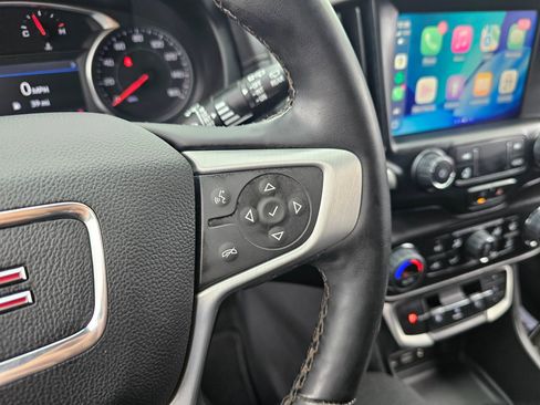 Used 2023 GMC Terrain SLT w/ Elevation Edition image 19