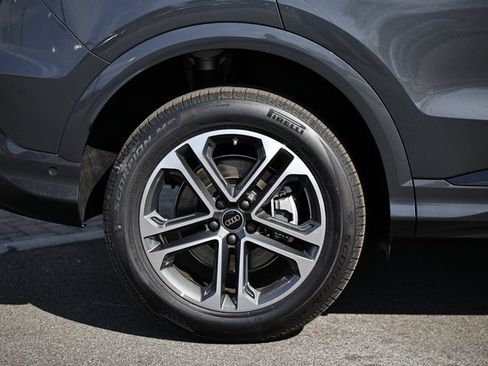 New 2025 Audi Q5 Premium image 6