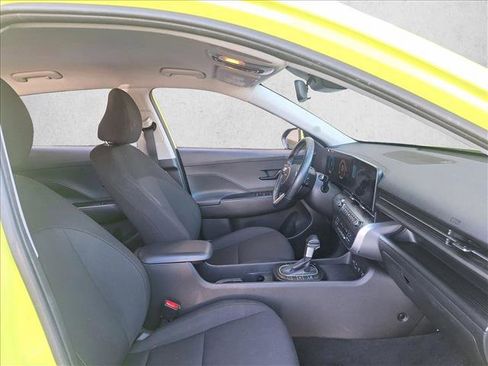 Used 2025 Hyundai Kona SEL image 19