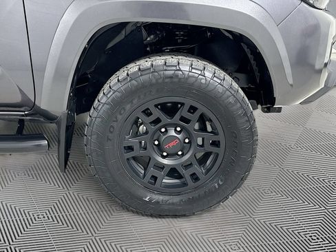 Used 2022 Toyota Tacoma TRD Sport w/ Technology Package AWD/4WD image 20