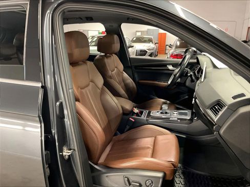 Used 2018 Audi Q5 Premium Plus w/ Premium Plus Package image 10