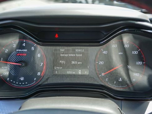 Used 2026 Chevrolet Trax RS w/ Sunroof Package FWD image 21