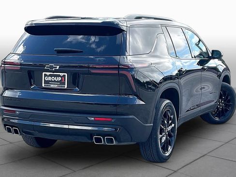 Used 2024 Chevrolet Traverse LT w/ Midnight/Sport Edition FWD image 13