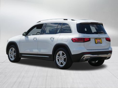 Used 2021 Mercedes-Benz GLB 250 4MATIC image 5