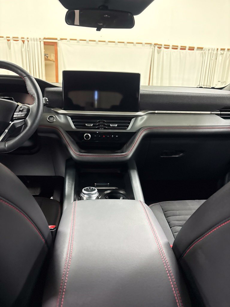 Used 2025 Ford Explorer ST-Line AWD/4WD image 22