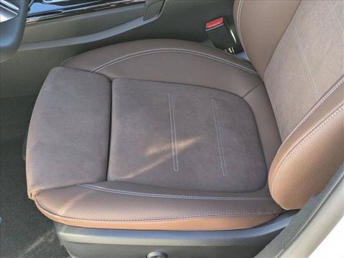 Used 2026 Mercedes-Benz CLA 250 image 4