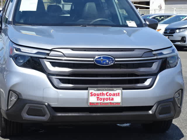 Used 2025 Subaru Forester Limited AWD/4WD image 4
