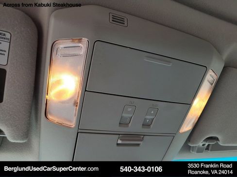 Used 2016 Toyota Sequoia Platinum image 30