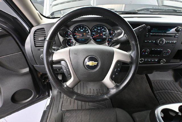 Used 2011 Chevrolet Silverado 2500 LT w/ Interior Plus Package AWD/4WD image 19