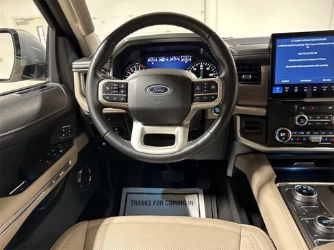 Used 2024 Ford Expedition Limited image 21