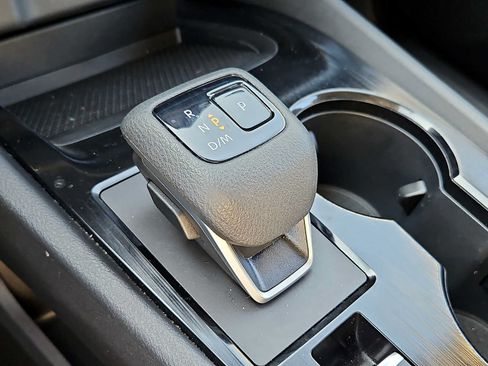 Used 2025 Nissan Rogue SV FWD image 14