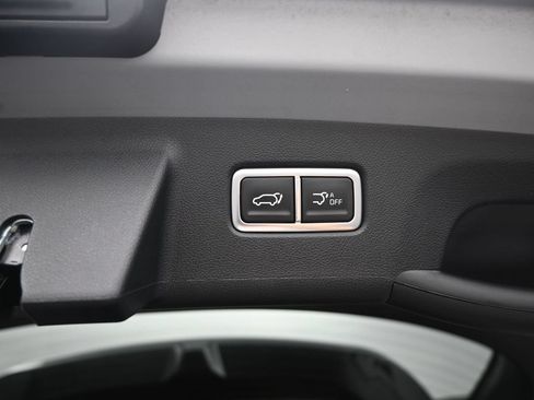 Certified 2025 Kia Sorento SX Prestige AWD/4WD image 23